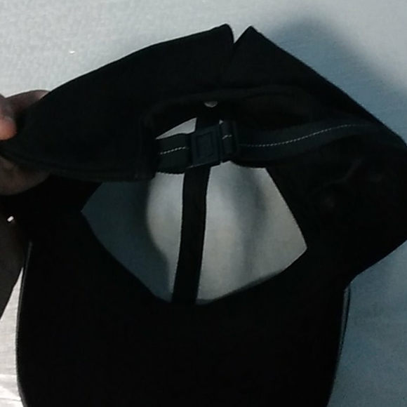 black comfy baseball cap - Picture 2 of 2